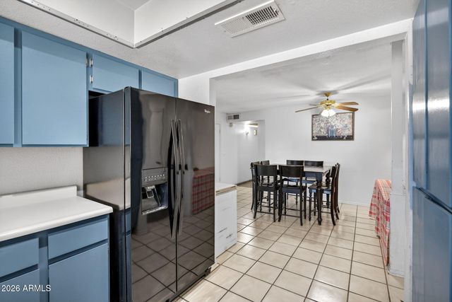 4916 W GROVERS Avenue, Glendale, AZ 85308