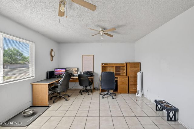 4916 W GROVERS Avenue, Glendale, AZ 85308