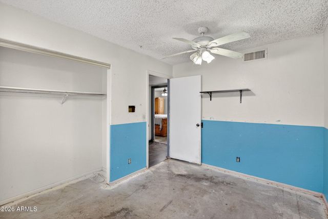 4916 W GROVERS Avenue, Glendale, AZ 85308