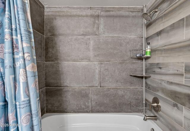 4916 W GROVERS Avenue, Glendale, AZ 85308