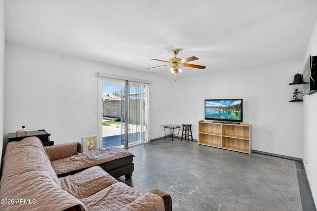 4916 W GROVERS Avenue, Glendale, AZ 85308