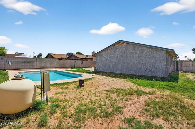 4916 W GROVERS Avenue, Glendale, AZ 85308