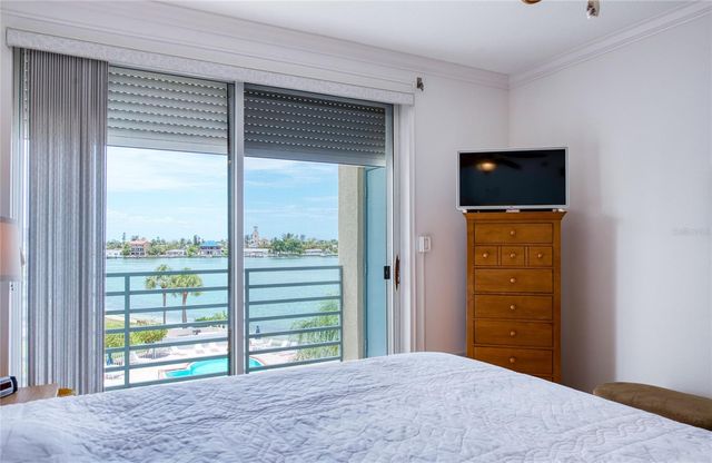 7974 SAILBOAT KEY BOULEVARD S 301, South Pasadena, FL 33707