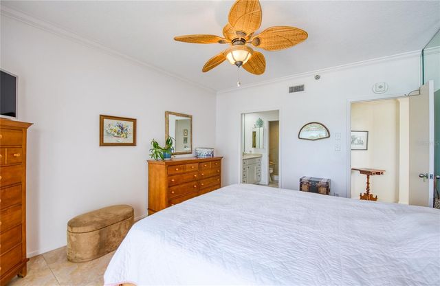 7974 SAILBOAT KEY BOULEVARD S 301, South Pasadena, FL 33707