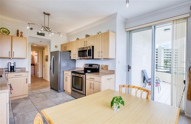 7974 SAILBOAT KEY BOULEVARD S 301, South Pasadena, FL 33707