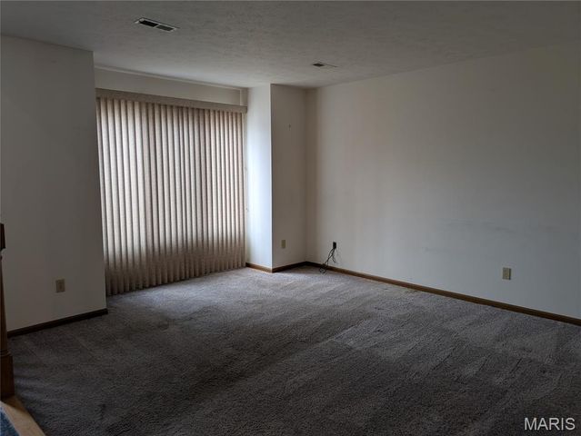 1620 Forest Hills Drive D, St Charles, MO 63303