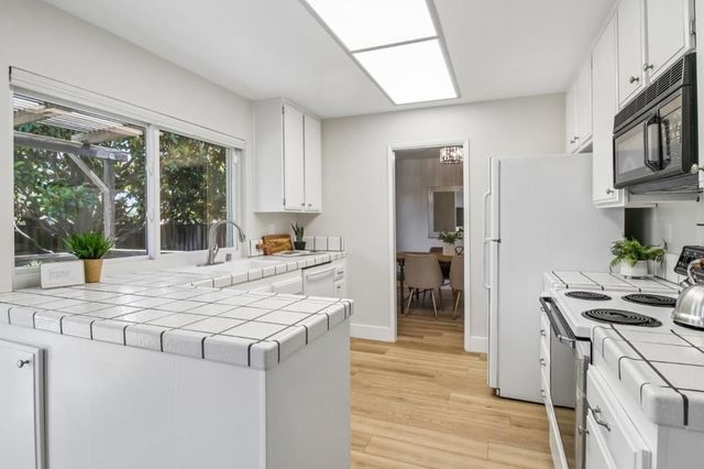 476 Royale Park Drive, San Jose, CA 95136