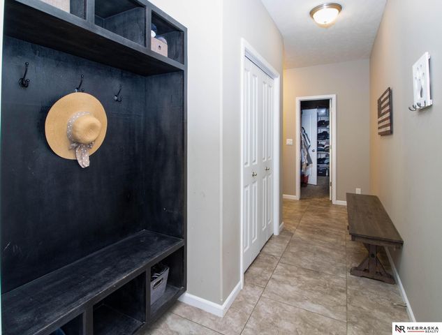 9250 Eagleton Lane, Lincoln, NE 68505