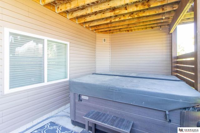 9250 Eagleton Lane, Lincoln, NE 68505