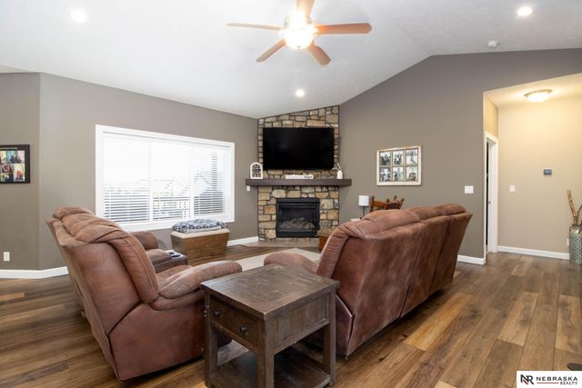 9250 Eagleton Lane, Lincoln, NE 68505