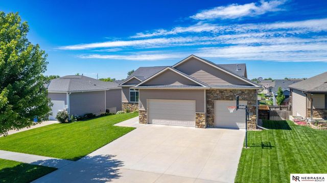 9250 Eagleton Lane, Lincoln, NE 68505