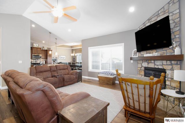 9250 Eagleton Lane, Lincoln, NE 68505