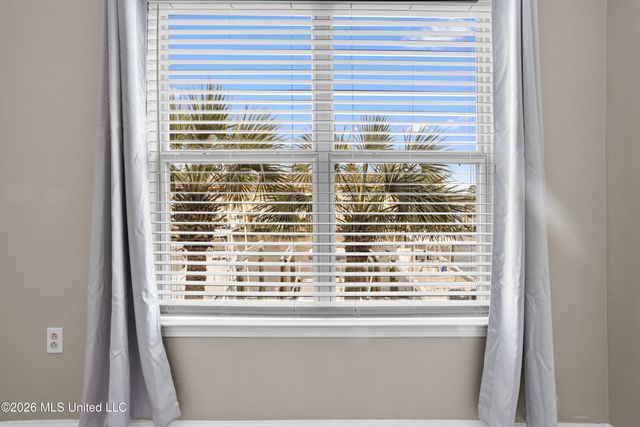 2421 Beachview Drive, H06, Ocean Springs, MS 39564