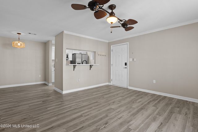 2421 Beachview Drive, H06, Ocean Springs, MS 39564