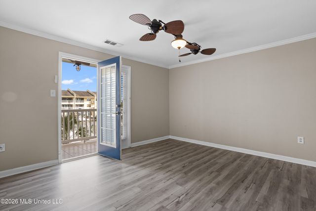 2421 Beachview Drive, H06, Ocean Springs, MS 39564