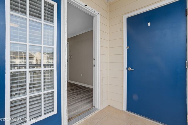 2421 Beachview Drive, H06, Ocean Springs, MS 39564