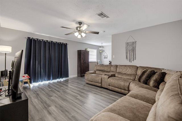 1300 Limerick Drive, Fort Worth, TX 76134