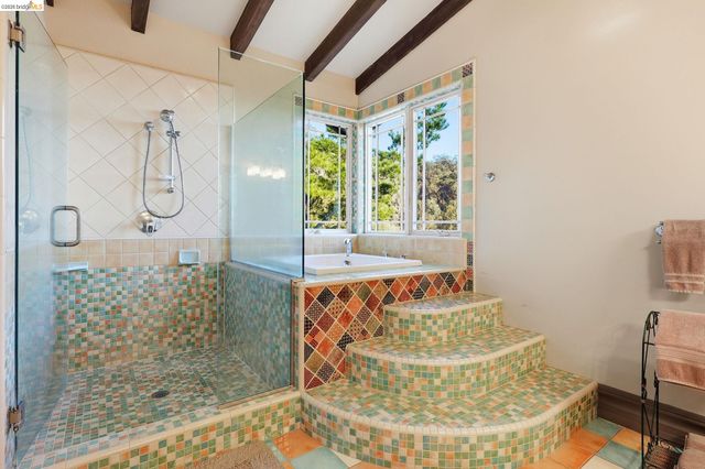 107 Dolphine Ave, El Granada, CA 94018