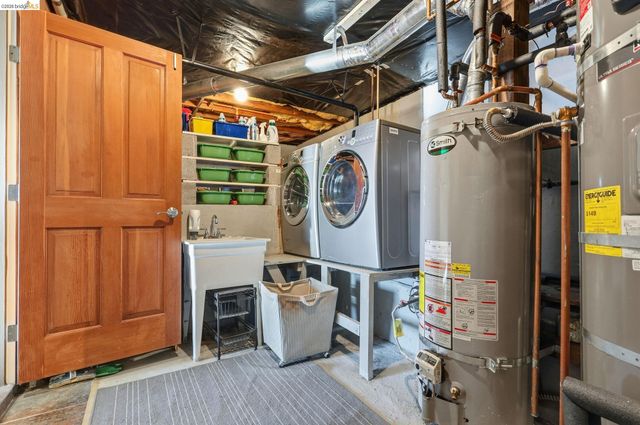 107 Dolphine Ave, El Granada, CA 94018