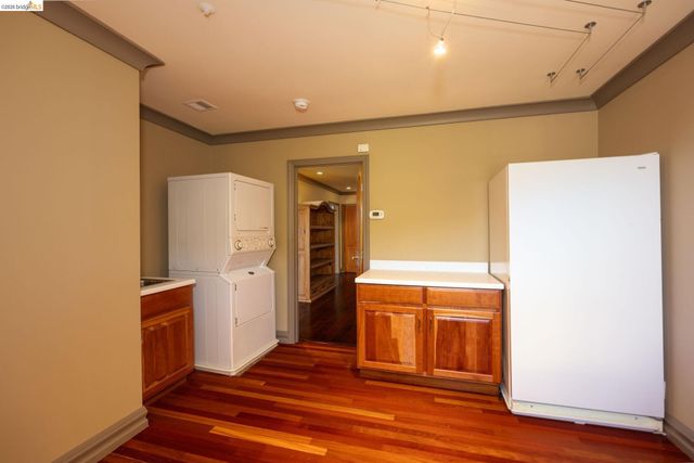 107 Dolphine Ave, El Granada, CA 94018