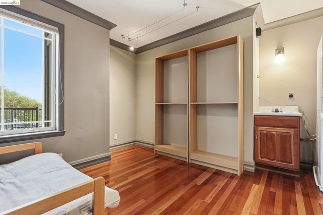 107 Dolphine Ave, El Granada, CA 94018