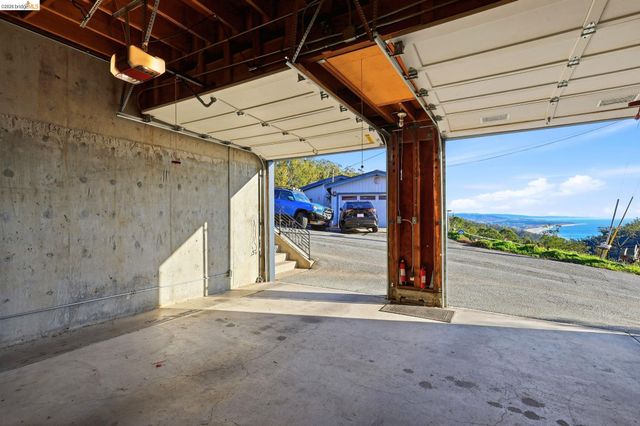 107 Dolphine Ave, El Granada, CA 94018