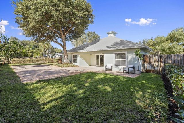 339 SW Winnachee Drive, Stuart, FL 34994