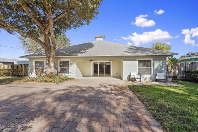 339 SW Winnachee Drive, Stuart, FL 34994