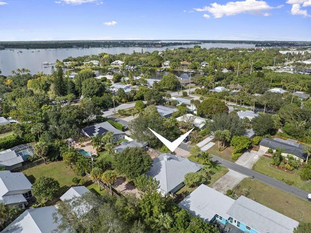 339 SW Winnachee Drive, Stuart, FL 34994