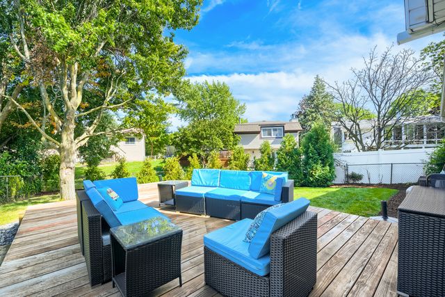 4511 Crab Orchard Drive, Hoffman Estates, IL 60192