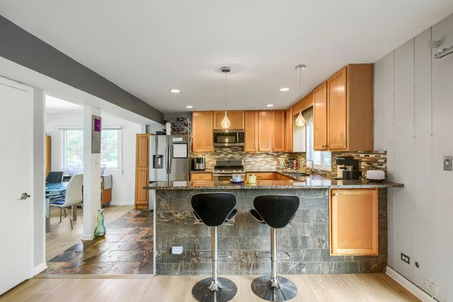 4511 Crab Orchard Drive, Hoffman Estates, IL 60192