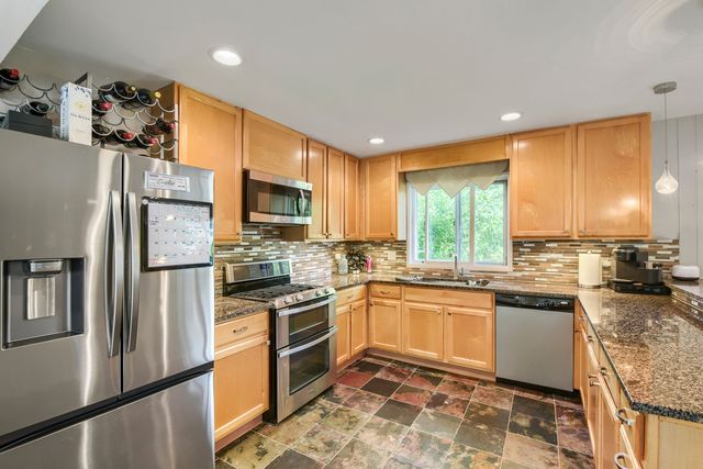 4511 Crab Orchard Drive, Hoffman Estates, IL 60192