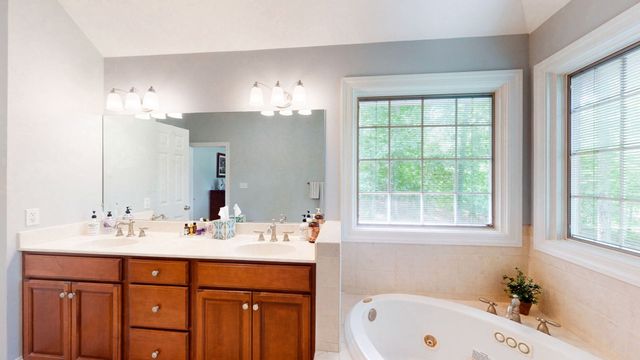 409 Legends Dr, Springville, TN 38256