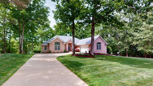 409 Legends Dr, Springville, TN 38256