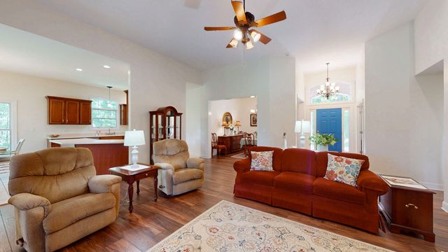 409 Legends Dr, Springville, TN 38256