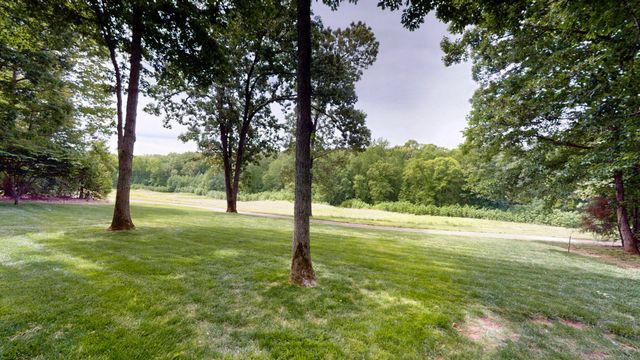 409 Legends Dr, Springville, TN 38256