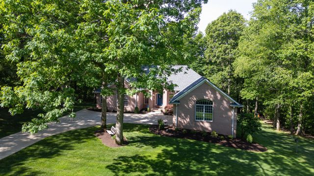 409 Legends Dr, Springville, TN 38256