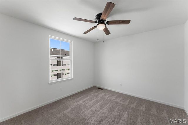 112 Canal Cottage Alley, St Charles, MO 63301