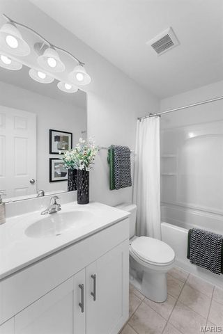 112 Canal Cottage Alley, St Charles, MO 63301