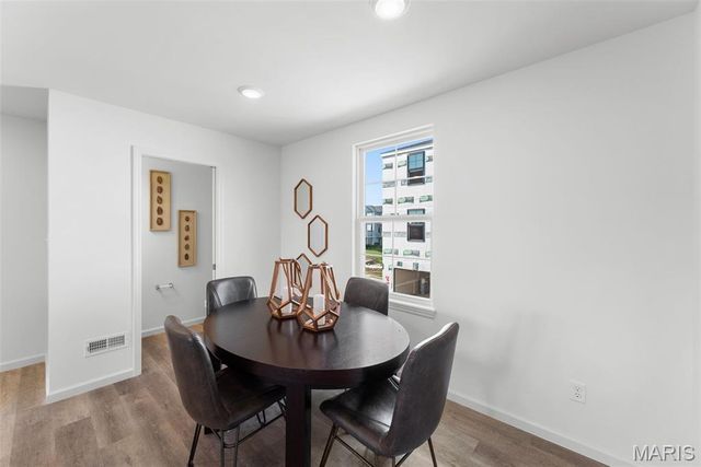 112 Canal Cottage Alley, St Charles, MO 63301