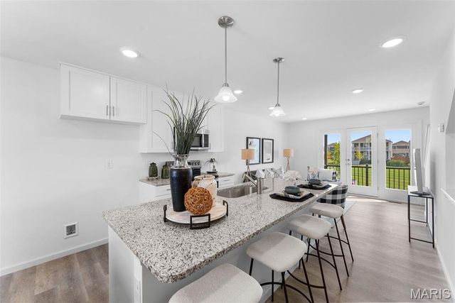 112 Canal Cottage Alley, St Charles, MO 63301