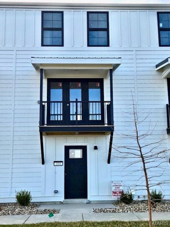 112 Canal Cottage Alley, St Charles, MO 63301