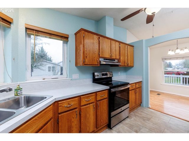 2329 N GRAY St, Cornelius, OR 97113