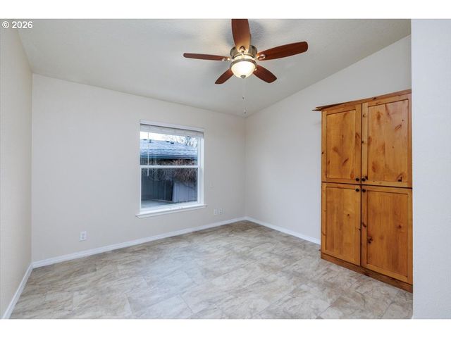 2329 N GRAY St, Cornelius, OR 97113