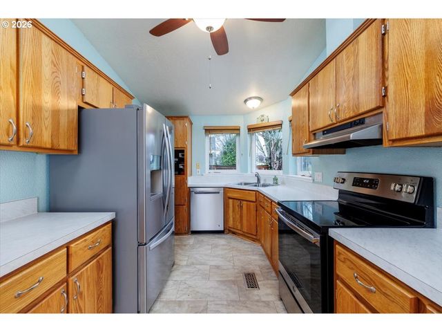 2329 N GRAY St, Cornelius, OR 97113