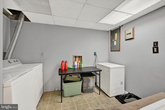 39 RADER CT, Baltimore, MD 21234