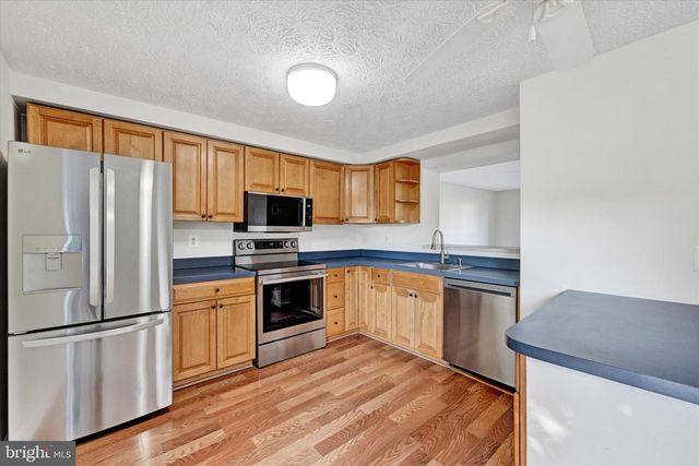 39 RADER CT, Baltimore, MD 21234