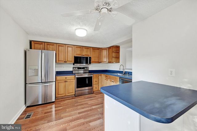 39 RADER CT, Baltimore, MD 21234