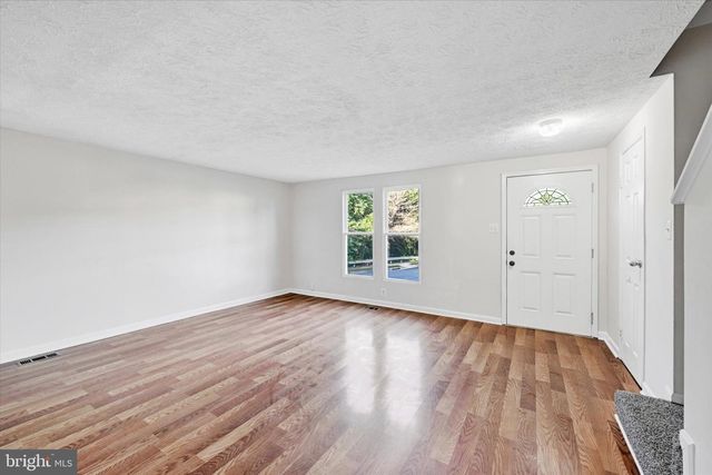 39 RADER CT, Baltimore, MD 21234