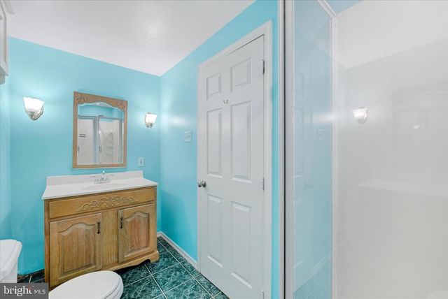 39 RADER CT, Baltimore, MD 21234